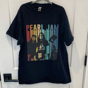 Pearl Jam black Graphic Tee
